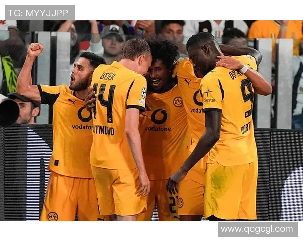 世界杯冷门时刻那不勒斯逆转多特蒙德引发全场震撼