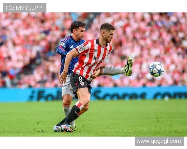 西甲焦点战尤文图斯与巴黎圣日耳曼握手言和双方均无建树引发热议