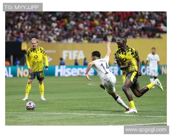 足总杯精彩对决拜仁狂胜热刺6比2引发全场震动 足总杯精彩对决拜仁狂胜热刺6比2引发全场震动