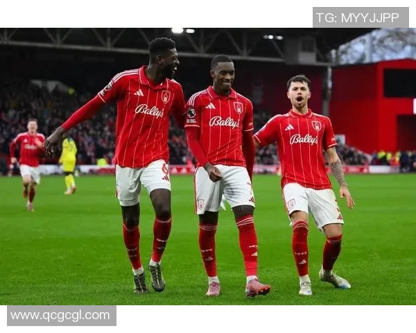 德甲激战阿森纳小胜拜仁红牌事件引发全场热议与争议 德甲激战阿森纳小胜拜仁红牌事件引发全场热议与争议