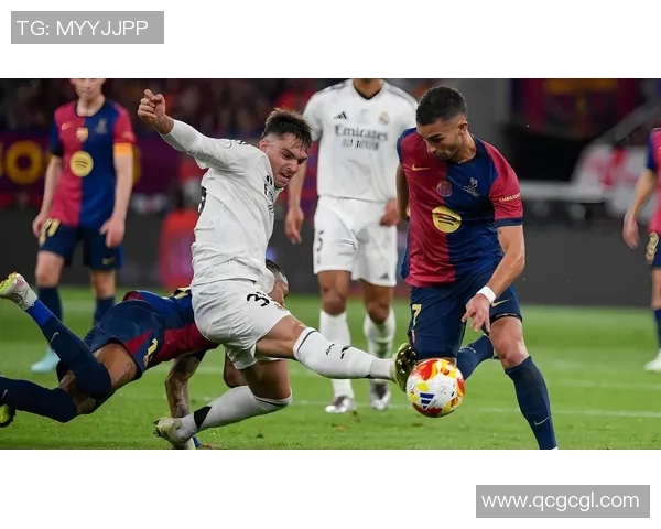 巴萨友谊赛逆转波尔图补时绝杀引全场狂欢精彩回顾