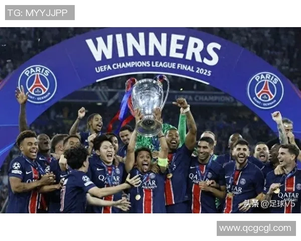 皇马逆袭巴黎圣日耳曼6-2争议判罚引发全场热议 皇马逆袭巴黎圣日耳曼6-2争议判罚引发全场热议